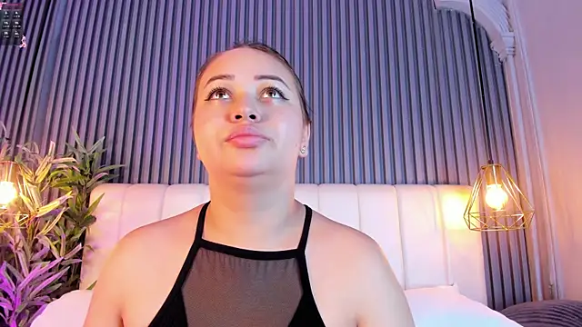AnaisClark webcam