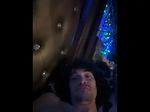 teddy4420 (Ask my age) - Choose one To eat other’s ass