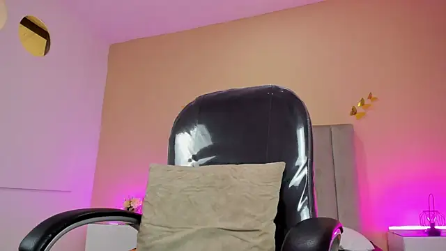 Nascary_Fox webcam