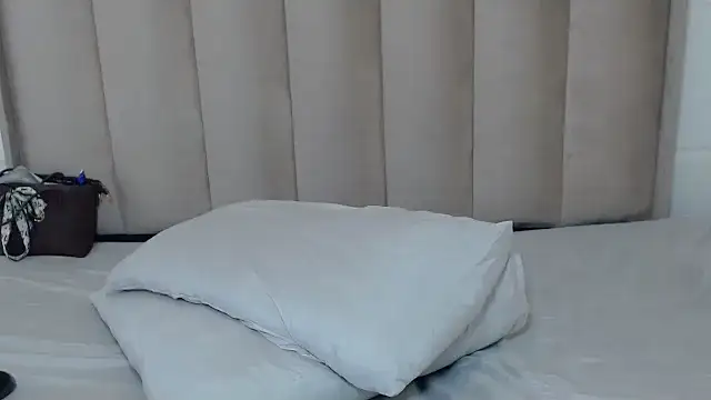 CuteHoney92 webcam