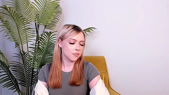 AshleyChristal webcam