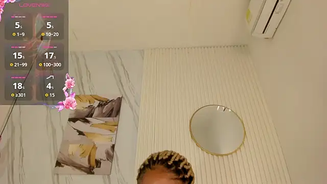Afro_Luna webcam