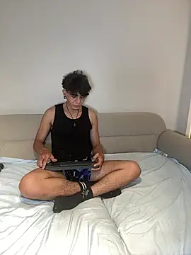 abrilandjulian - Abrilandjulian's free webcam - UK Sex Cams