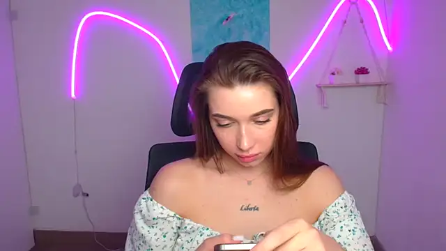 NikaMystic webcam