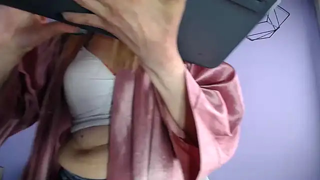 sophia_ny webcam