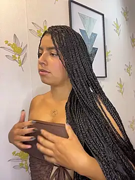 Laia_white webcam