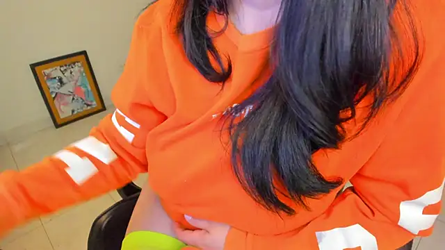 BellaFlaming webcam