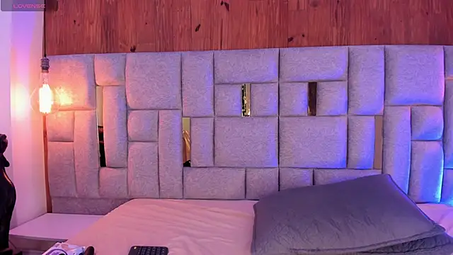 miia_reeves_ webcam