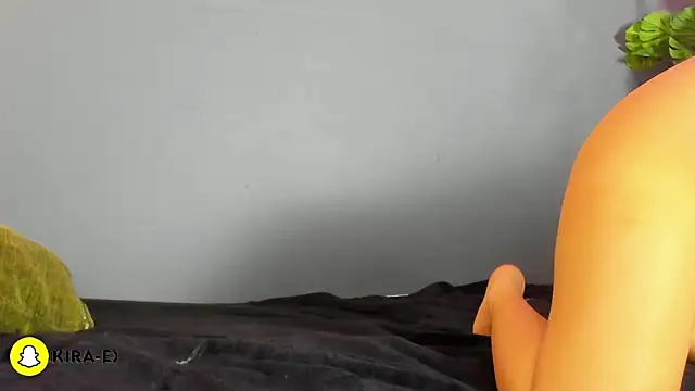 Kira_Exe_ webcam