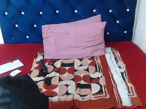 Cutebootyxx webcam