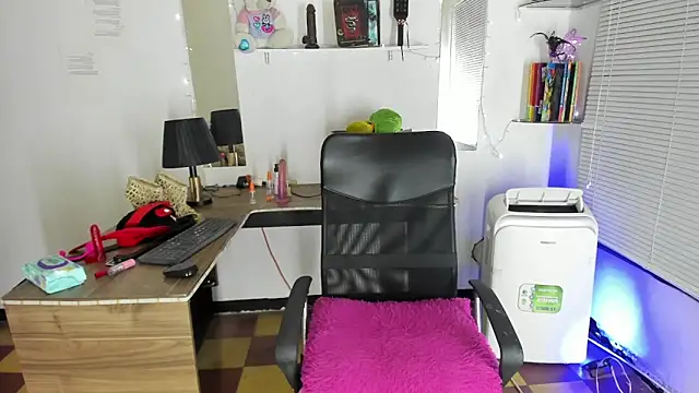 KristinaCarter webcam