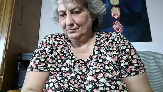 ExquisiteMature webcam