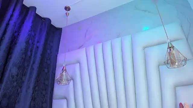 LunaCrop live sex cam
