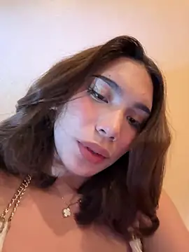 sidechick_bunny - SideChick_Bunny's free webcam - UK Sex Cams