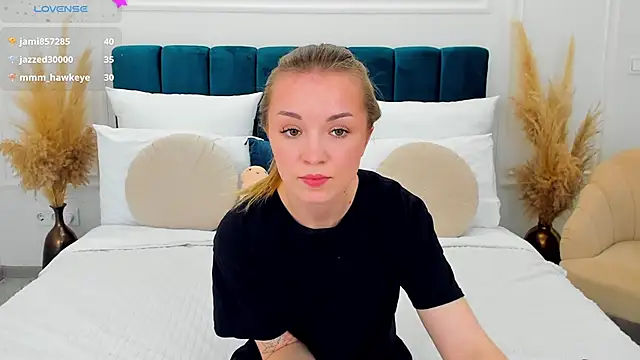 VirginOlly webcam
