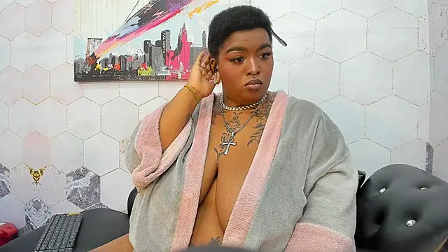 anaa_fuentess (F young) - SPANK BOOBS + SUCK NIPPLES