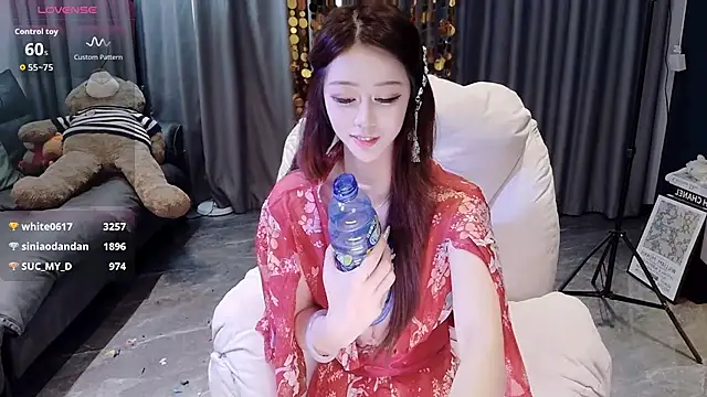 美女MoMoDa520在线直播