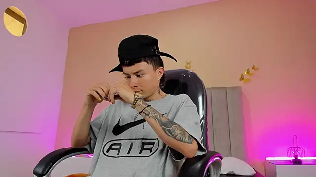 Nascary_Fox webcam