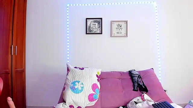 selena_jhonson webcam