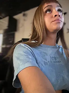 Isabella-Teen webcam