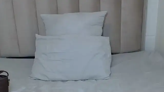 CuteHoney92 webcam