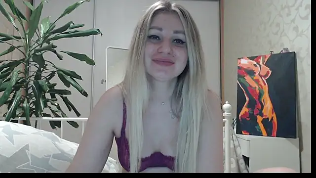 ShyEvaa webcam