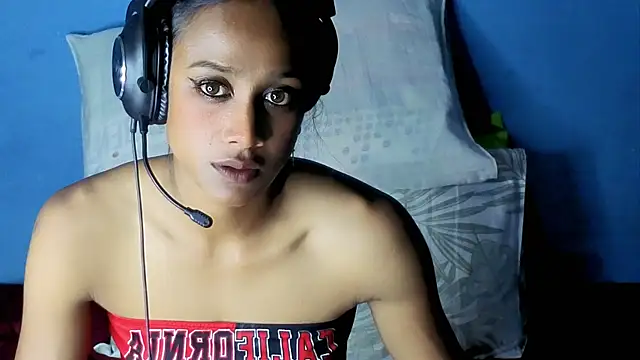 Eroticteasexoxox webcam