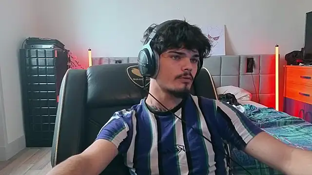 JordanShow webcam