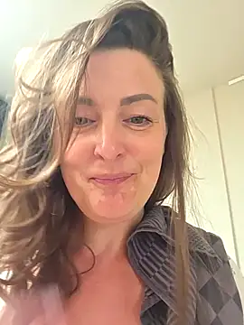 cumtomama webcam