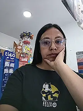 Violeta-Stationery_7 webcam
