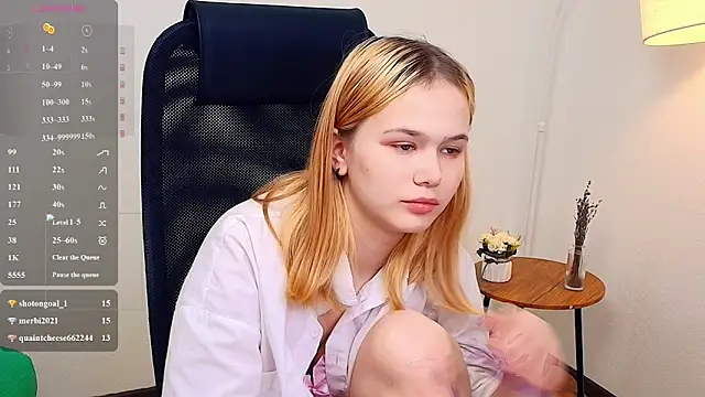 MoonF0xy webcam