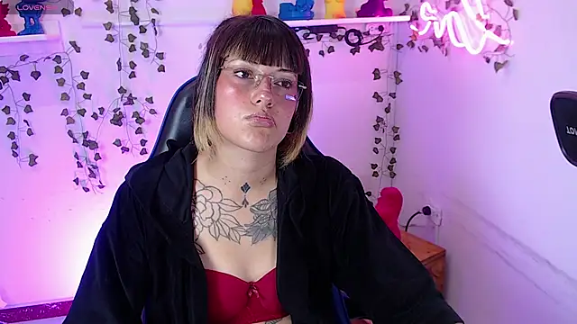 _sharlotte777 webcam