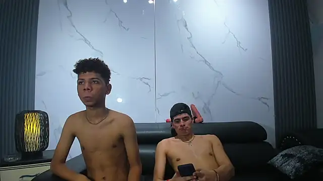 Spicy_guys webcam