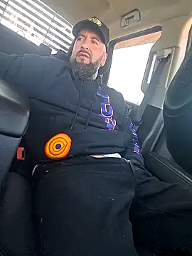 Beardedtattood webcam