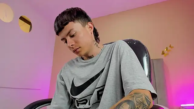 Nascary_Fox webcam