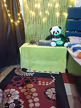 alinaarora webcam