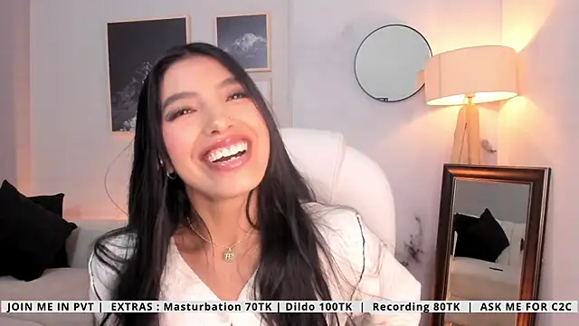 Tiffany_Low webcam