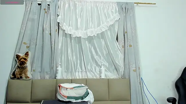 lilybaudyn_ webcam