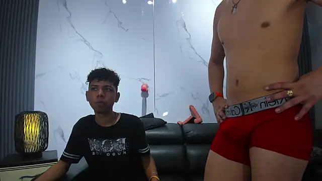 Spicy_guys webcam