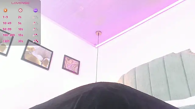 MoonBlue95 webcam