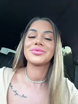 KirstieVegas