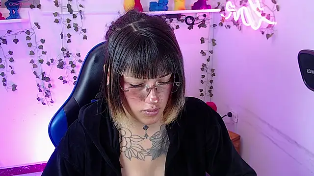 _sharlotte777 webcam
