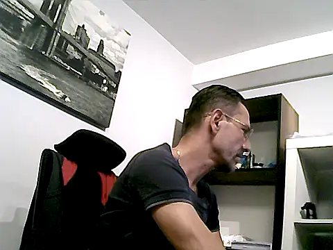 mastercharisma35 webcam