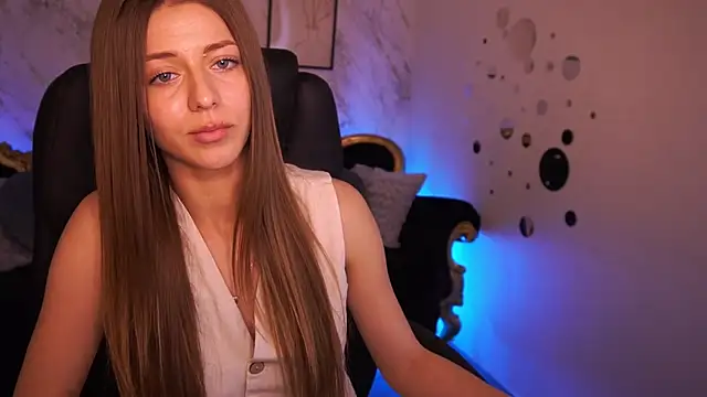 DoveLovee webcam