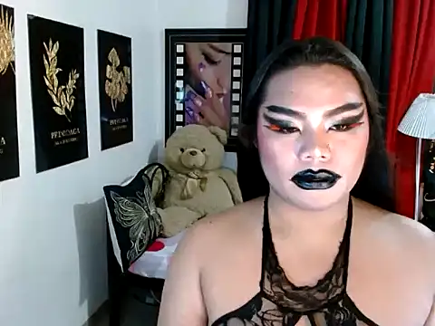 TSbrianaHugeCock webcam