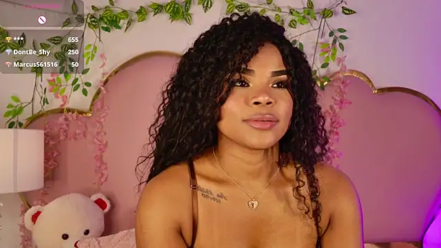 NahiaraReina webcam