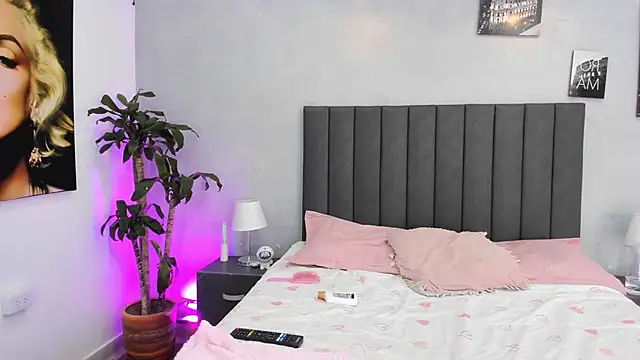 kendra_london webcam