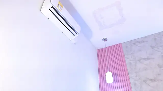 ArianaRougee webcam