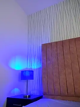 AriaMontes webcam