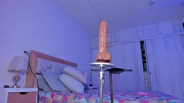 mia_hank